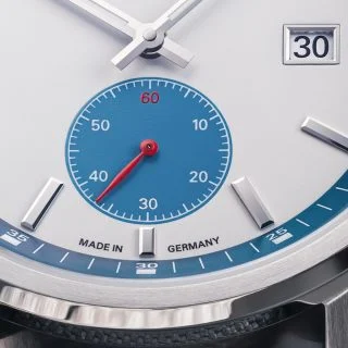 Close-up of the petrol-colored subdial of the 29er Big Small Seconds with white dial