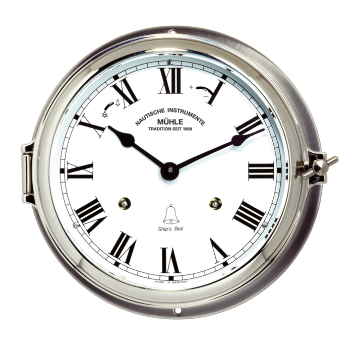 Mühle-Glashenuhr: Nautisches Zeitmessinstrument mit weißem Zifferblatt, schwarzen Zeigern und Indizes in silbernem Gehäuse