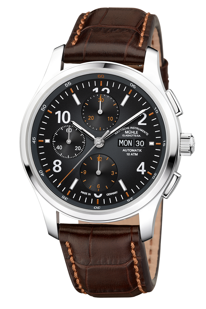Lunova Chronograph: Frontalansicht einer Armbanduhr mit einem dunkelgrauen Zifferblatt mit drei Hilfszifferblättern, weißen Indizes, silbernem Gehäuse und braunem Lederband.