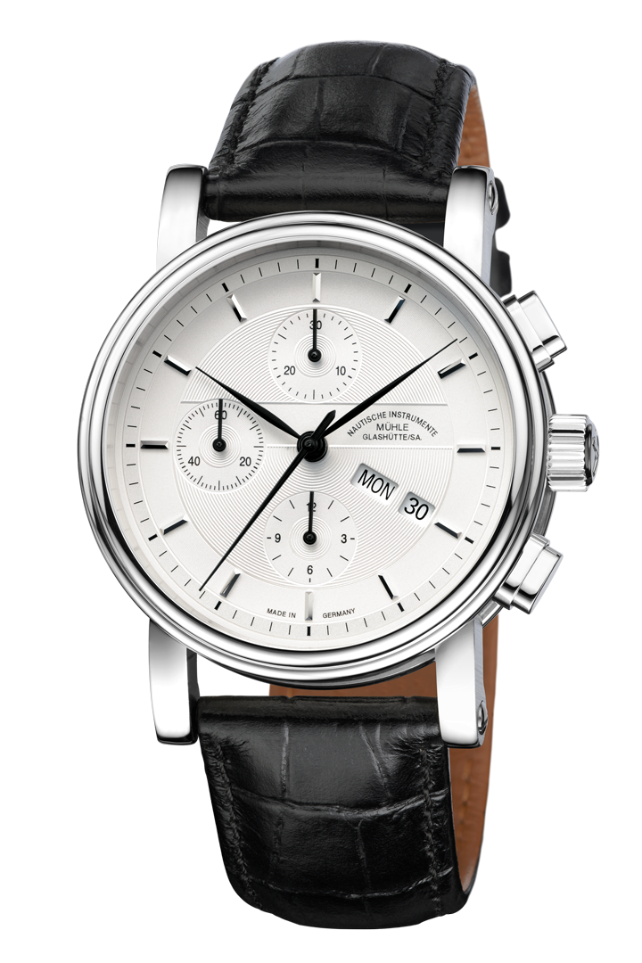 Teutonia II Chronograph: Frontalansicht einer Armbanduhr mit weißem Zifferblatt und drei Hilfszifferblättern, silbernem Gehäuse und schwarzem Lederband.