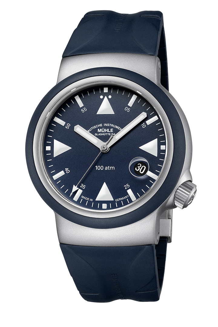 Frontansicht S.A.R. Rescue-Timer Nautikblau. Dreizeigeruhr mit nautikblauem Zifferblatt an blauem Kautschukband.