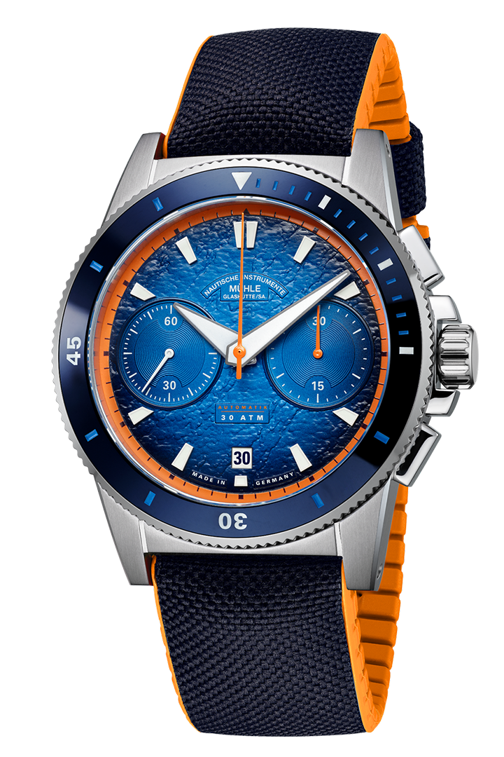 Sportivo Active Chronograph: Front view of a wristwatch with a blue, textured dial and orange details, steel case and dark blue textile strap with orange rubber lining.