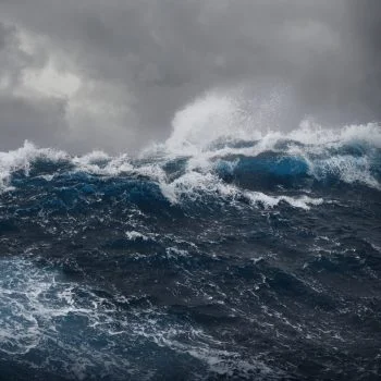 Hohe Welle bei Sturm